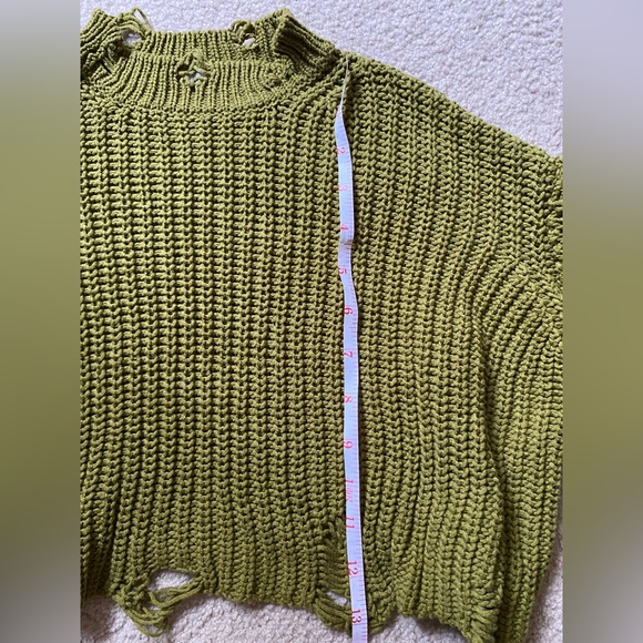 Zara khaki green cropped distressed knit sweater (S) - Picture 7 of 7